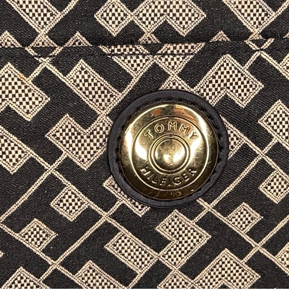 TOMMY HILFIGER CROSSBODY PURSE LOGO BEIGE BROWN TRAVEL LIGHTWEIGHT - Picture 6 of 10